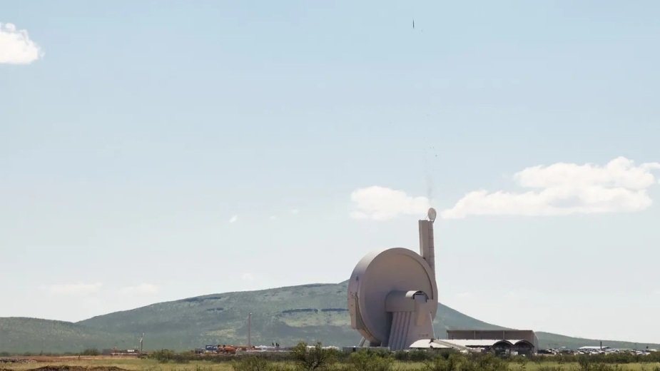 Akcelerator SpinLaunch dosłownie katapultuje ładunki NASA. Nadchodzi tani transport w kosmos?