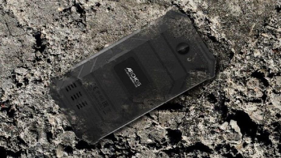 ARCHOS Saphir 50X. Smartfon stworzony  do ciężkiej pracy