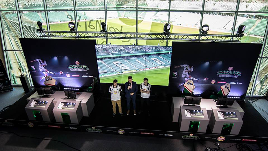 Bartek "bejott" Jakubowski zwycięzcą Lay’s Legia Community Cup