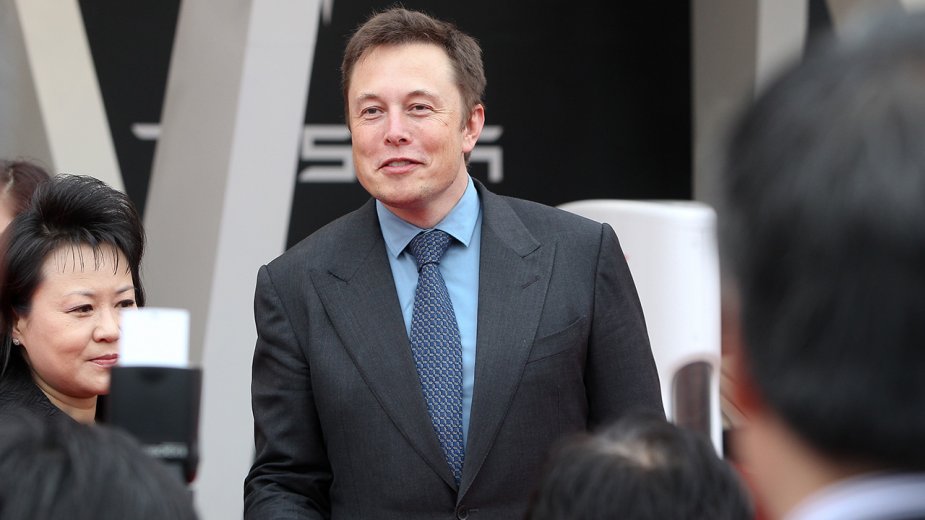 Elon Musk nie ma kasy na Twittera. Sprzedał akcje Tesli żeby zdobyć fundusze