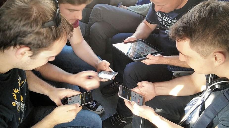 Gry mobilne przynoszą najwięcej pieniędzy. Pozostałe platformy są daleko w tyle