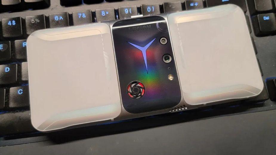 Legion Phone 2 Pro - nowy gamingowy smartfon Lenovo wygląda... oryginalnie