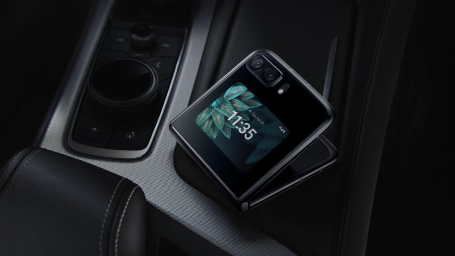 Motorola Razr 2022 z datą premiery i polską ceną. Jest nieźle