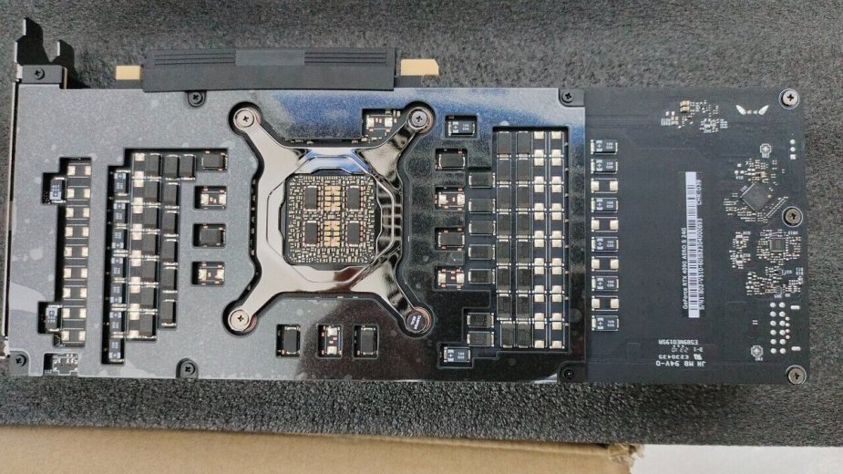 MSI też ma nową kartę z blowerem. Oto RTX 4090 AERO S