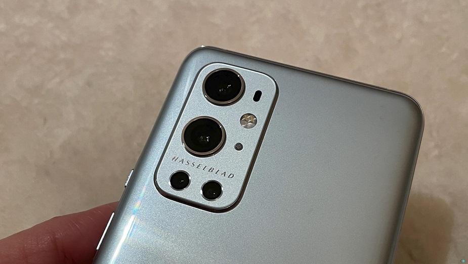 OnePlus 9 Pro zaprezentowany na zdjęciach. Smartfon otrzyma aparat Hasselblad