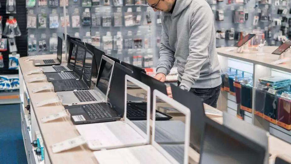 Rekordowe wzrosty na rynku komputerów PC, pomimo problemów z dostępnością chipów
