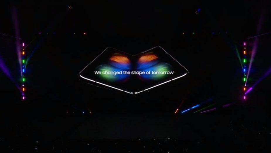 Samsung może pracować nad kolejnymi składanymi smartfonami