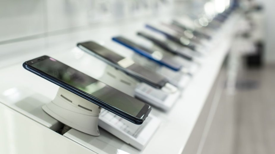 Sprzedaż używanych smartfonów mocno rośnie. Taki stan utrzyma się jeszcze kilka lat