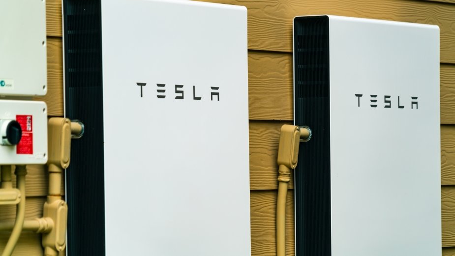 Wirtualna rozproszona elektrownia Tesli pierwszy raz awaryjnie wspomogła lokalną sieć energetyczną
