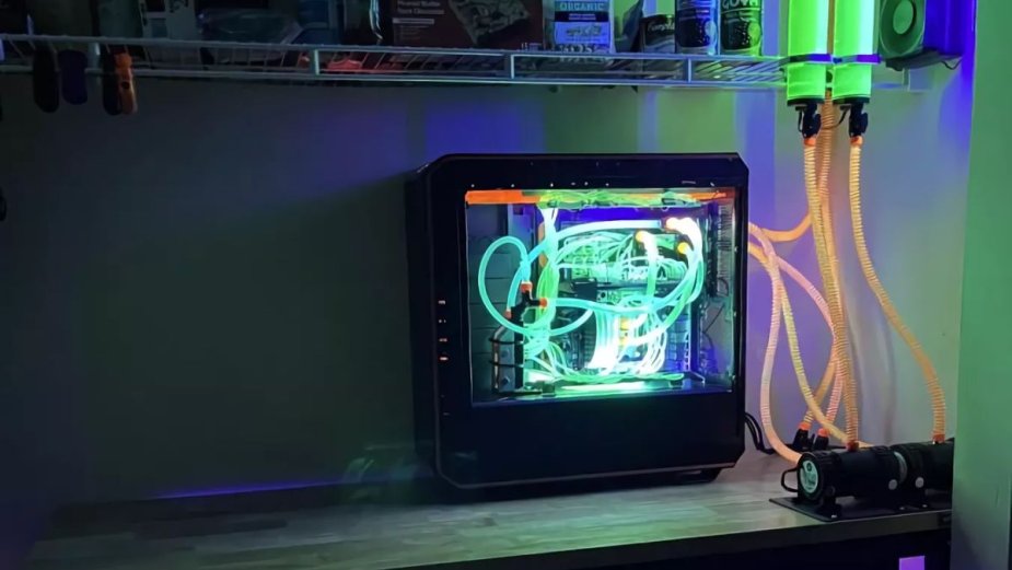 Zobaczcie imponujący PC chłodzony cieczą z 69 blokami wodnymi
