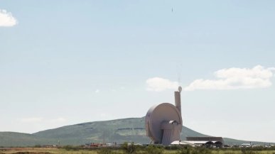Akcelerator SpinLaunch dosłownie katapultuje ładunki NASA. Nadchodzi tani transport w kosmos?