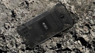 ARCHOS Saphir 50X. Smartfon stworzony  do ciężkiej pracy