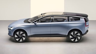 Elektryczne Volvo EX90 oceni czy nie jesteś pijany. W razie potrzeby zatrzyma auto i wezwie służby