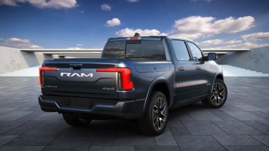 Elektryczny RAM 1500 REV zaoferuje akumulator o pojemności do 229 kWh i imponujący zasięg