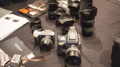 Hasselblad idzie śladami Canona i Nikona. Fani cyfrowych lustrzanek nie będą zadowoleni