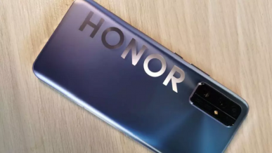 Honor też chce mieć swój składany smartfon. Urządzenie ma zadebiutować w 2021 roku