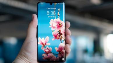 Huawei drugim producentem smartfonów. Apple i Samsung zaliczają spadki