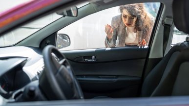 Nie płacisz za leasing? Samochód zablokuje klimatyzację, albo sam odjedzie do sprzedawcy