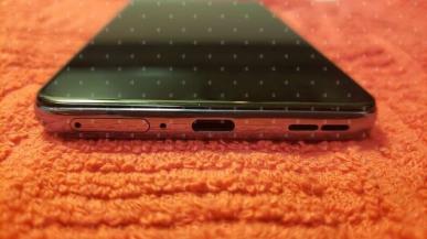 OnePlus 9 pozuje do zdjęć. Zdjęcia i szczegóły specyfikacji smartfona