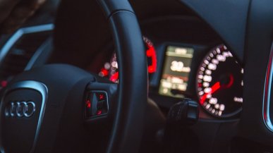 Przyciski w nowiutkim Audi nie działają? Pewnie nie zapłaciłeś...