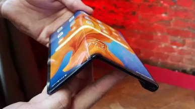 Składany smartfon Huawei Mate X2 ma pojawić się w lutym