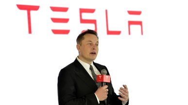 Tesla rozważa budowę własnej rafinerii litu w Teksasie
