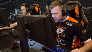 Virtus.pro ustawia mecze?! Sadokist wyśmiewa i oskarża Polaków