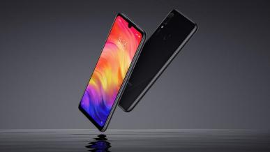 Xiaomi Redmi Note 7 wykorzystany jako dziadek do orzechów