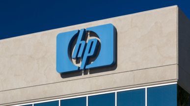 Korzystała z kart HP jak z własnych. Kupiła Teslę, Porsche i setki innych luksusowych towarów